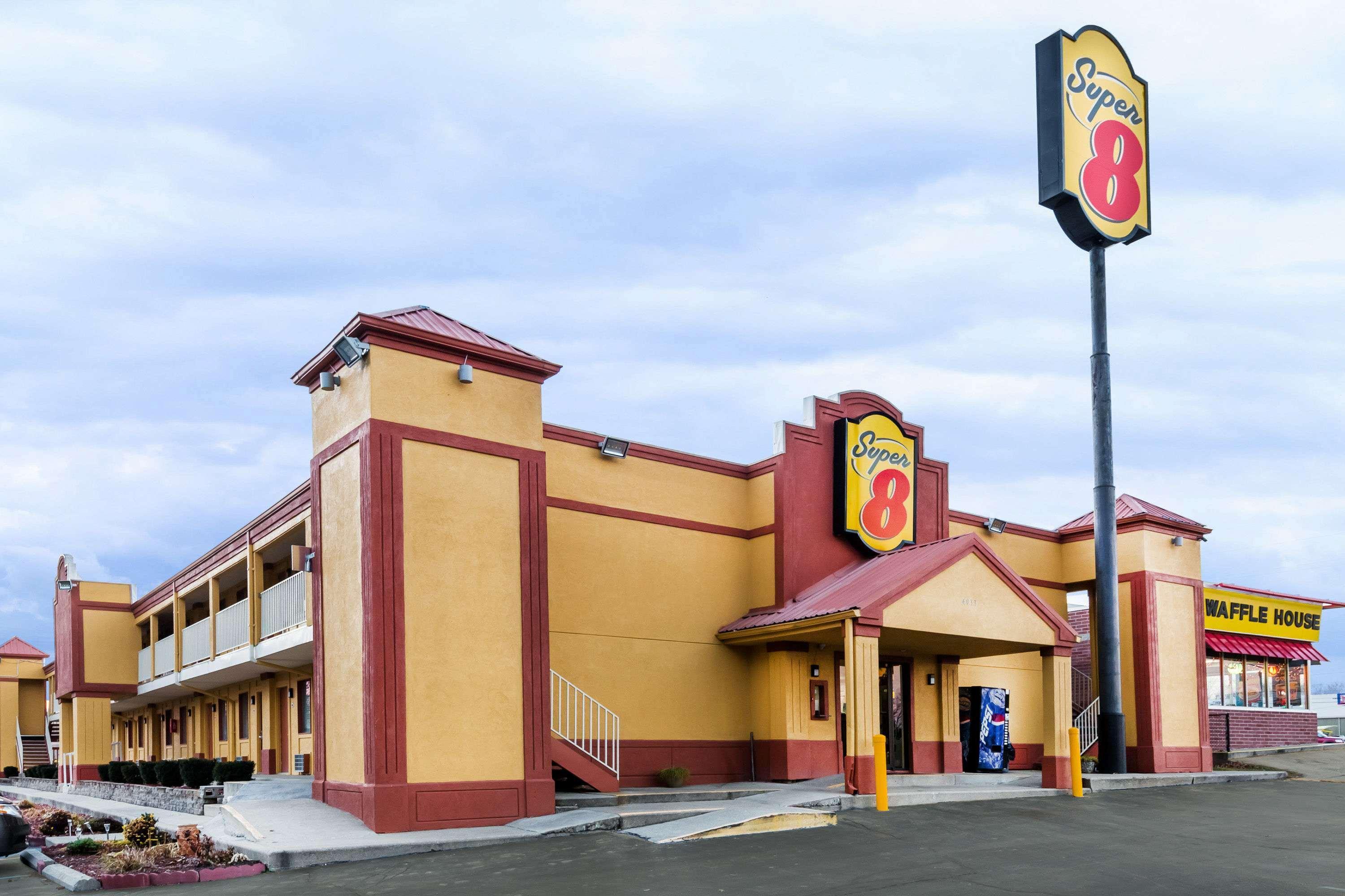 Super 8 By Wyndham Indianapolis-Southport Rd Motel Exterior foto